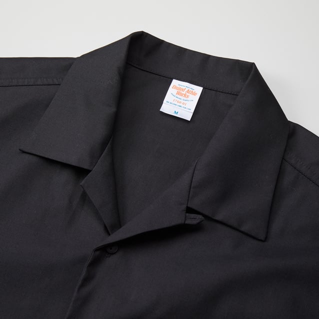 【クラＴキタカミ】ロングスリーブオープンカラーシャツ：襟はオープンカラー、ループ付き